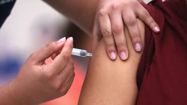 Minsal adelanta campaña de vacunación de invierno: Estrategia busca proteger a grupos de riesgo ante la amenaza de la variante Subclado K