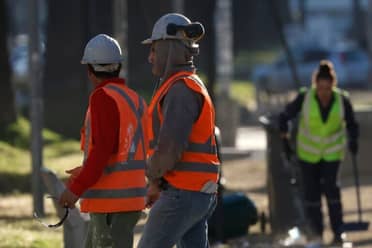 Ley de 40 horas avanza con nueva reducción programada para 2026