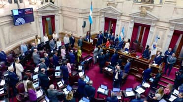 Senado argentino aprueba polémica reforma laboral de Milei; sindicatos la tildan de 'esclavista'