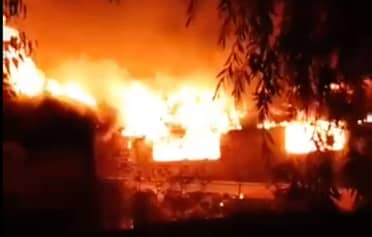 Voraz incendio consume por completo una vivienda en el sector de Comalle