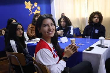 Exitoso conversatorio “Mujeres en el Deporte” reunió a destacadas exponentes en el Colegio Luis Cruz Martínez