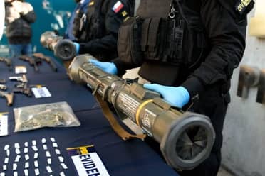 Detienen a "Los Pichulas" en Limache: tenían dos lanzacohetes suecos en su arsenal