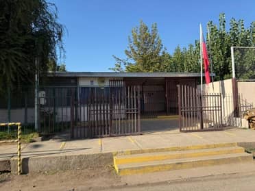 Estudiante es sorprendido intentando ingresar con un arma de fuego al Colegio Polivalente Japón de Curicó