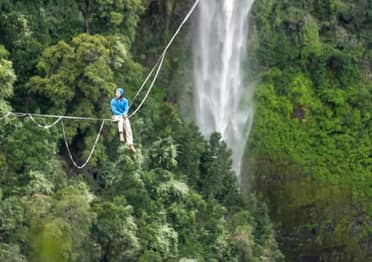 Matías Grez cruzará el Estadio La Granja en highline durante el Clásico del Maule