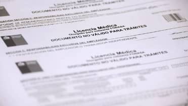 Contraloría: 59 funcionarios municipales de Curicó trabajaron de manera particular con licencia médica