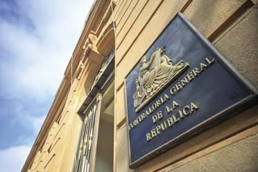 Contraloría desestima denuncia de concejala por horas extras de funcionaria municipal en Curicó