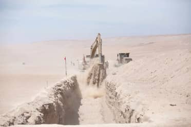 Perú construye zanja en frontera con Chile para optimizar transporte de carga