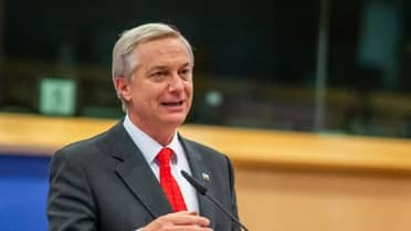 Presidente Kast en su primer discurso: "Todas las autoridades estarán al servicio de la Patria, y el que no cumpla, se va".