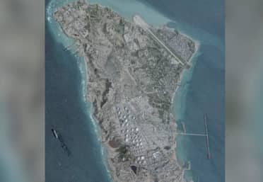 Estados Unidos bombardea la Isla de Jark vital para el petróleo iraní