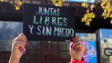 Solo un 20% se identifica con el movimiento feminista en Chile, según Criteria