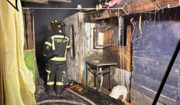 Devastador incendio estructural en Molina deja una persona fallecida y trece damnificados