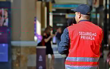 "Nos exigen 50 controles diarios": Guardia de Líder Express revela amenazas tras falso caso de robo