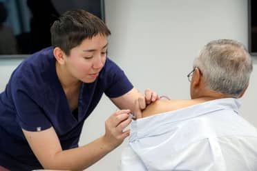 Dirección del Trabajo recuerda el derecho a permiso laboral para vacunarse