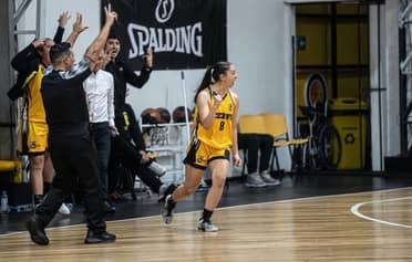 ¡Histórico! La curicana Paula "Pini" Pérez debuta en la Liga Nacional de Básquetbol Femenino