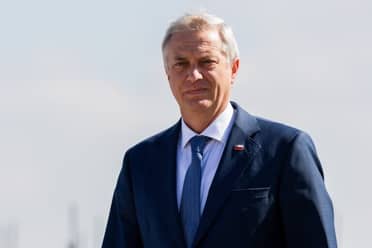 Aprobación de Kast cae a 42% según encuesta