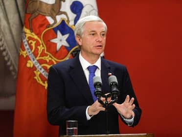 Desaprobación de Kast llega al 49% a un mes de iniciar su gobierno