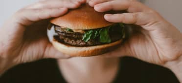 Niño de ocho años muere por bacteria tras comer hamburguesa en Curanilahue