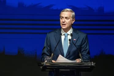 Presidente Kast admite error por almuerzo en La Moneda