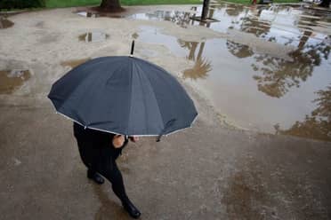 Crecida de quebrada Santa Rita deja nueve personas aisladas en Romeral