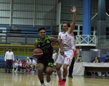 Liceo de Curicó se queda con el clásico en la Liga Dos de Básquetbol
