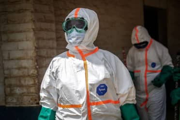Brasil investiga dos casos sospechosos de ébola tras brote en África