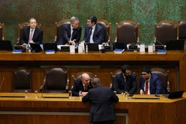 Avanza proyecto clave del Gobierno: Comisión de Medioambiente despacha a Sala la “Ley de Reconstrucción Nacional”