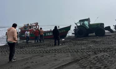 Confirman dos fallecidos y un desaparecido tras trágico volcamiento de lancha pesquera en Vichuquén