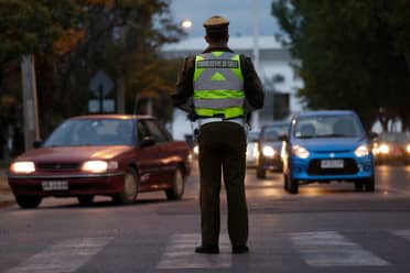 Carabineros detiene a tres sujetos por violento asalto a un adulto mayor en Curicó