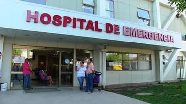Grave niño que cayó a piscina en Molina