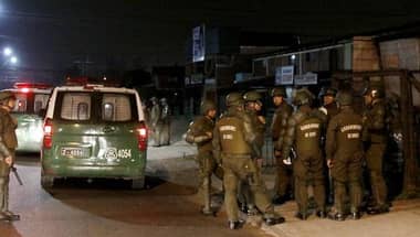 Sorprenden a cinco carabineros bajo influencia del alcohol en allanamiento a “clandestino”