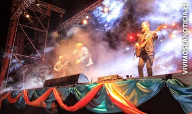 [FOTOS] Mujeres teninas conmemoraron su día con concierto de Natalino