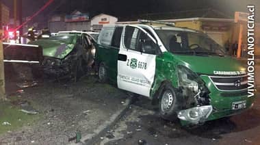 [FOTOS] Conductor ebrio impactó con furgón de Carabineros