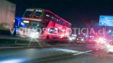 [FOTOS] Colisión involucró a bus y camión frente a Teno