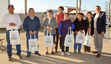 Entregan ampolletas para crear conciencia de ahorro de energía en Rauco