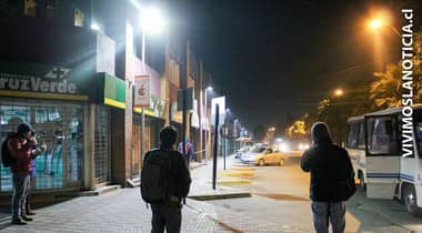 Instalan luminarias peatonales en terminales y plaza recreativa