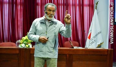Dictan charla “hacer cumbre, una filosofía de vida”