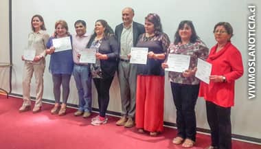 Mujeres se certificaron en talleres de peluquería y confección