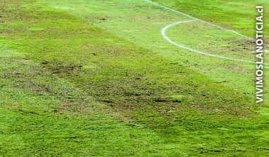 Pasto del Estadio Fiscal luce manchado a días del sudamericano