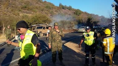 [FOTOS] Dúo “Rosa Colorada” perdió parte de su casa en incendio forestal