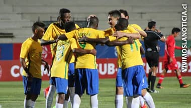 [FOTOS] Con éxito se desarrolló primera jornada del sudamericano sub 17 en Curicó