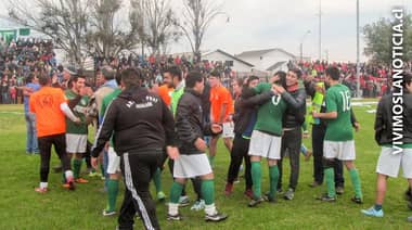 Arturo Prat goleó en debut de la Copa de Campeones