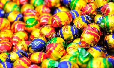 Advierten sobre consumo excesivo de huevitos de chocolate