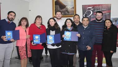 Premiaron a ganadores de concurso Literario Gladys Thein