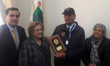 Adultos mayores destacan trabajo de guardia municipal