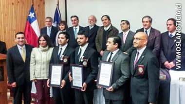 Curicó distinguió con medalla de plata a tres funcionarios de la PDI