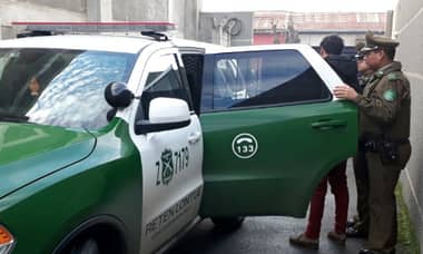 Detienen a dos jóvenes tras asalto a servicentro en Molina