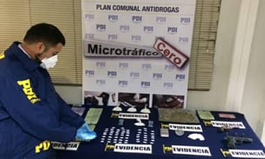 PDI detiene a padre e hija con más de un millón de pesos en drogas y armas
