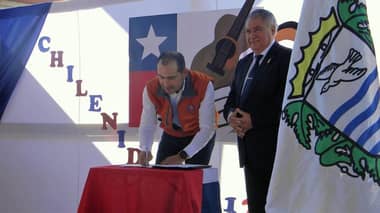 Alcaldes Hualañé y Pucón firman convenio de colaboración