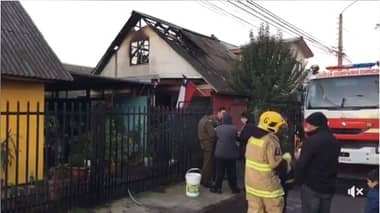 [VIDEO] Incendio destruyó vivienda en Población Bombero Garrido