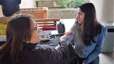Aplican procedimiento de medicina preventiva en comunidad universitaria